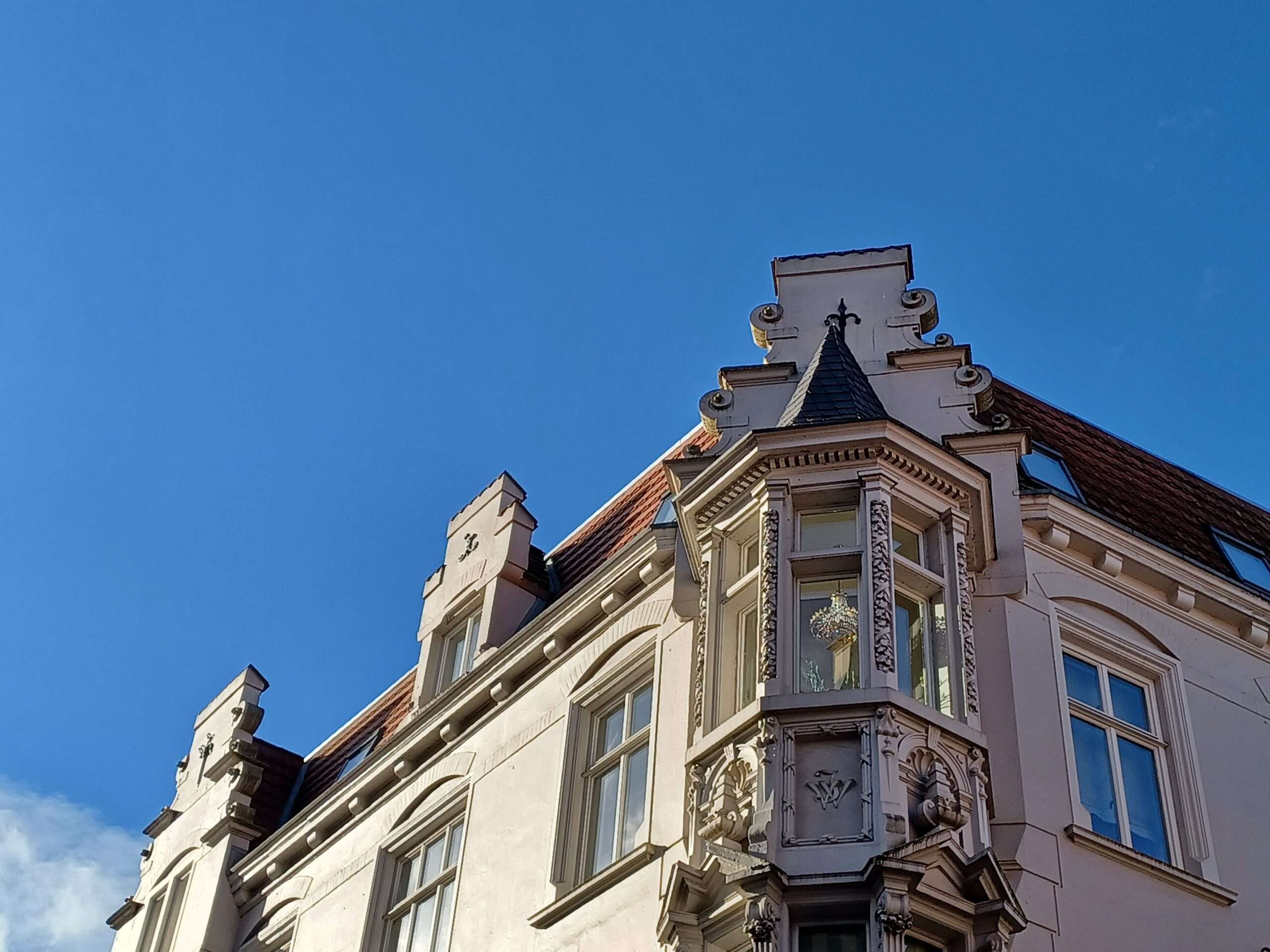 Altbau-Wohnhaus mit Erker in Lübeck